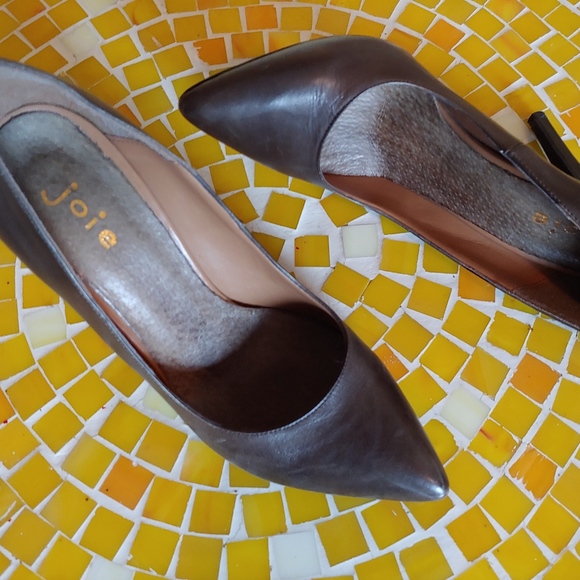 Jolie Italian Leather High Heel Pumps - Picture 3 of 3